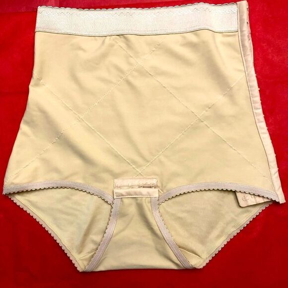 Wink your little secret women’s beige shape wear size 3X - Picture 1 of 6
